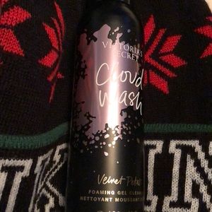 Victoria Secret Cloud Wash Velvet Petals